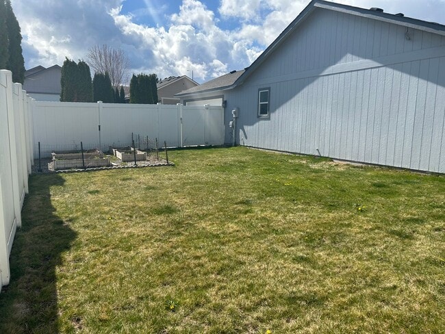 Building Photo - 1586 Meriwether Ave