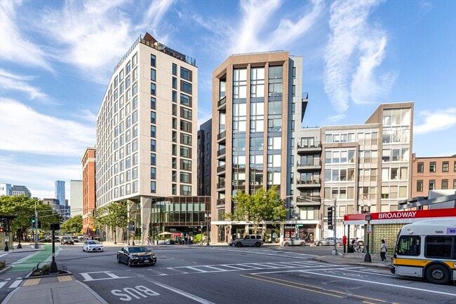 Primary Photo - 14 W Broadway