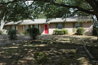 Building Photo - 1002 Centerwood Dr