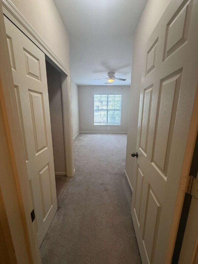 Building Photo - Luxurious 3-Bedroom Condo in Panama City, FL with Spacious Layout and Modern Amenities!