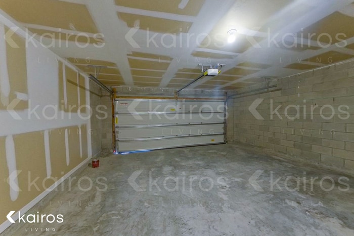 Building Photo - 3024 NE 1st Ave