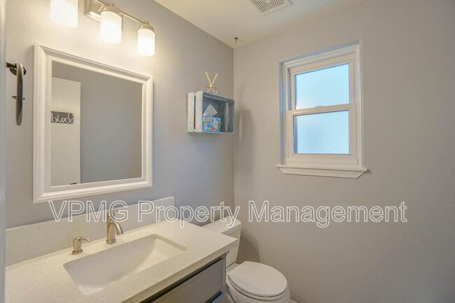 Building Photo - 203 NW 146th St