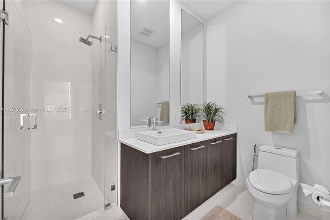 Building Photo - 45 SW 9th St