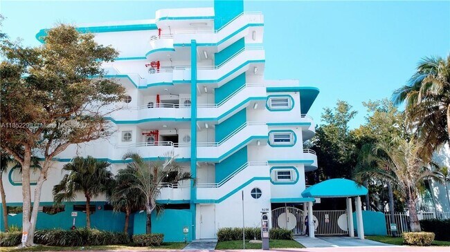 Building Photo - 9156 Collins Ave