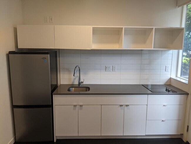 Building Photo - Thomas Street Lofts - Studio