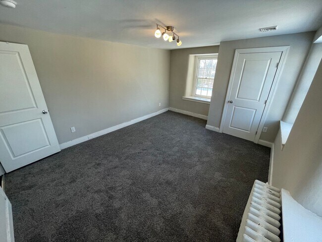 Building Photo - 722 Faust Rd