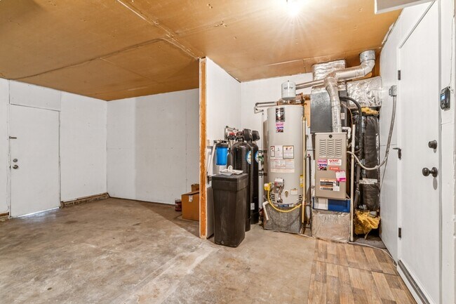 Building Photo - 1508 W Elm Pl