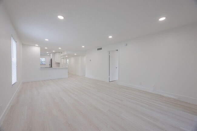 Building Photo - 2805 Casita Way