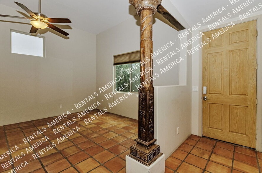 Building Photo - 2974 N Cardell Cir