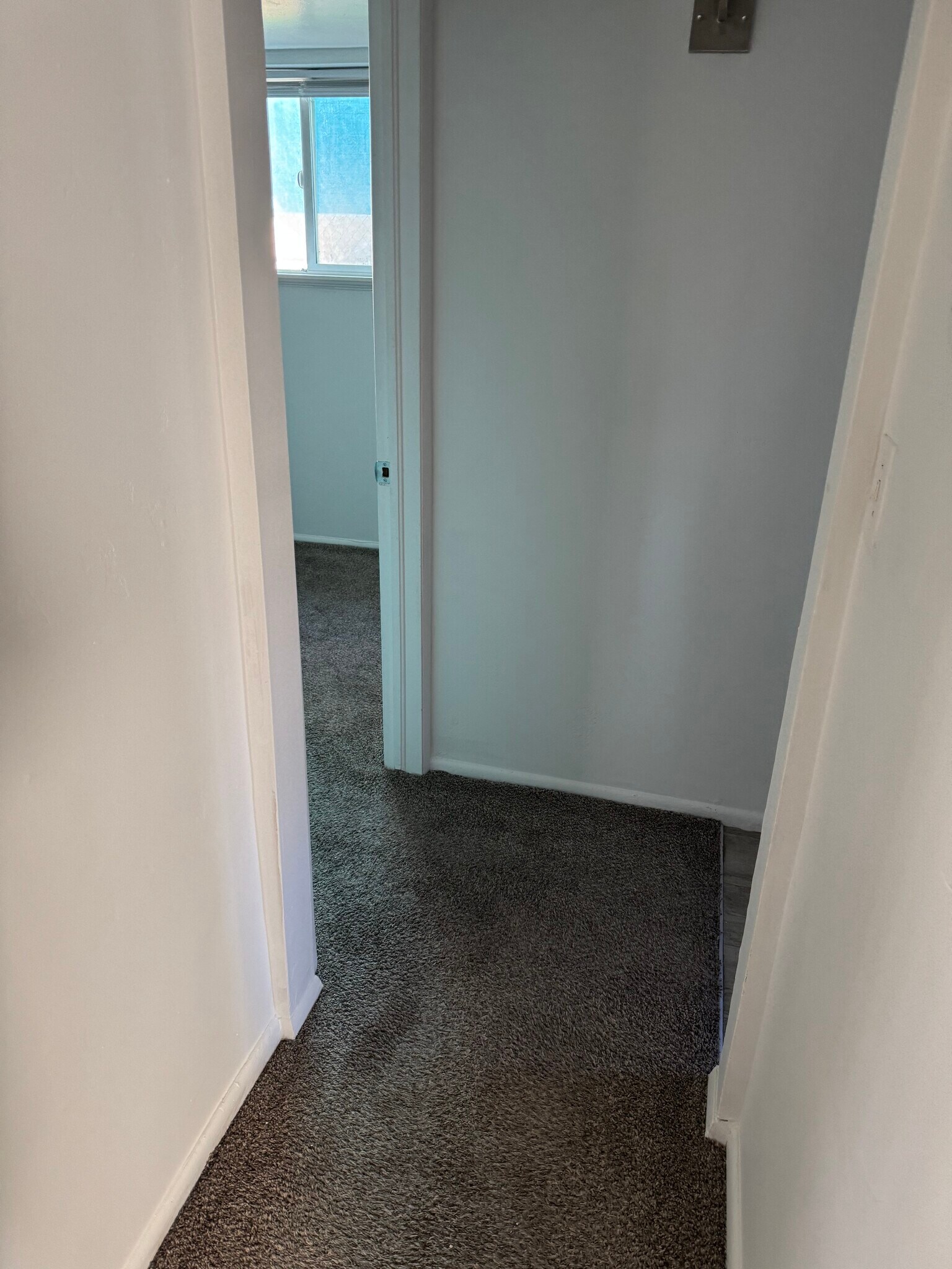 Building Photo - 2324 Quincy Ave