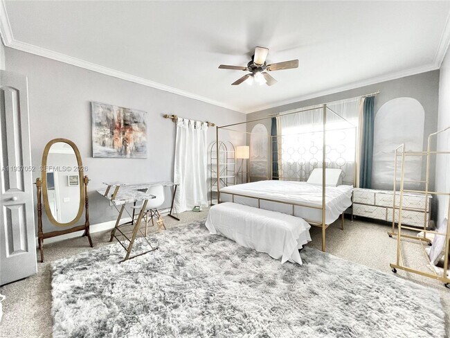 Building Photo - 1102 NW 26th St