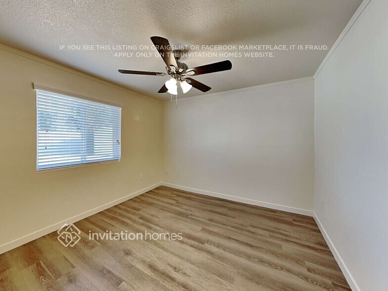 Building Photo - 13401 N 37th Ave
