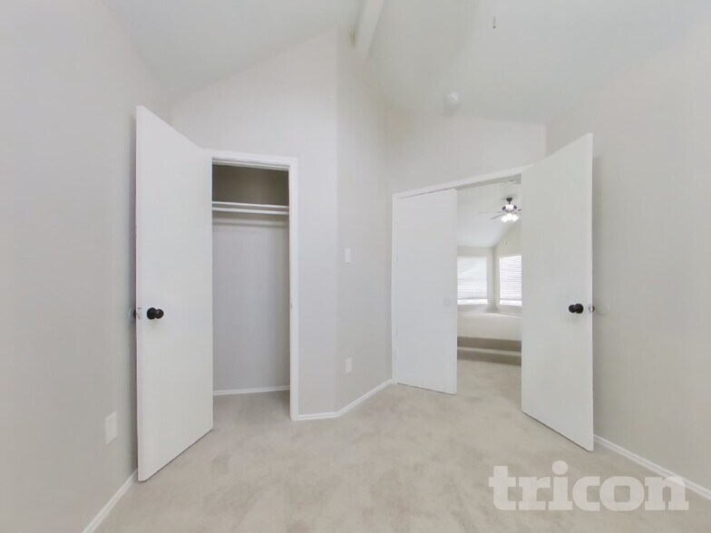 Building Photo - 16330 Tiburon Way