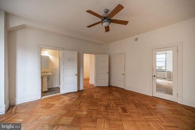 Building Photo - 250 S 13th St