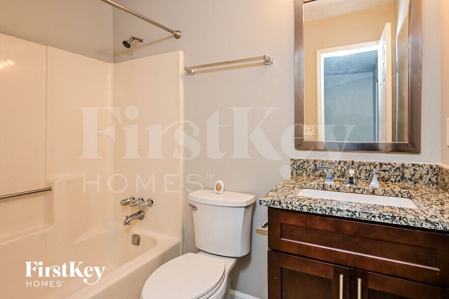 Building Photo - 2211 Cherokee Valley Cir