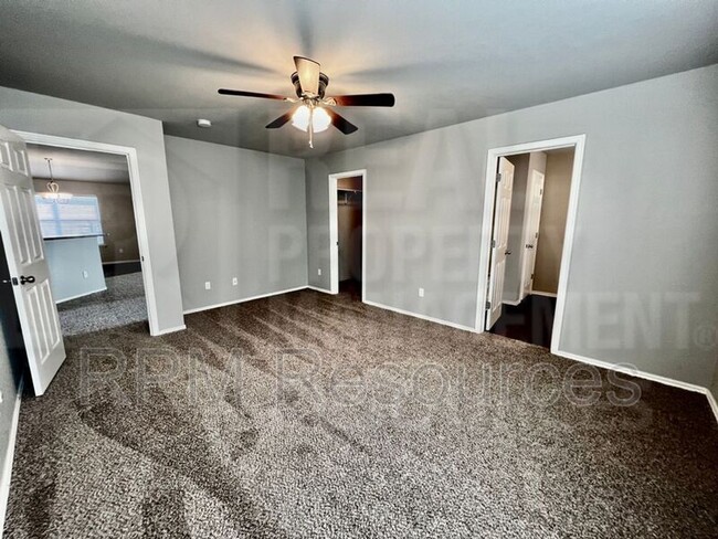 Building Photo - 2940 Cider Mill Ln