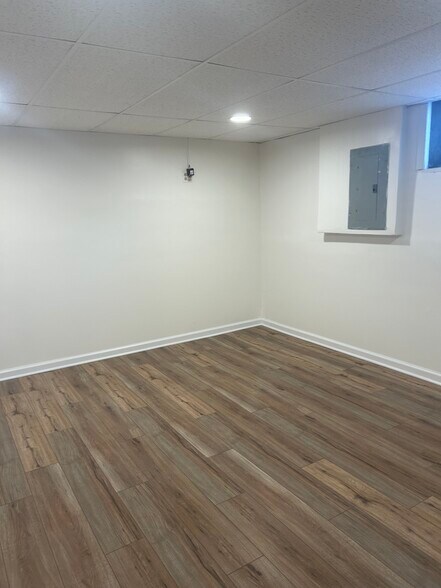 Building Photo - 6 Geissler Dr