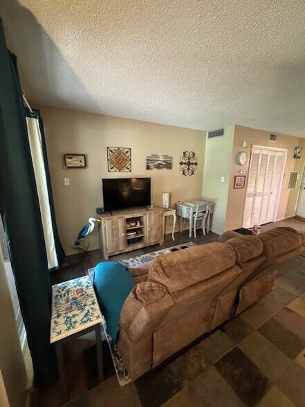 Building Photo - 217 Molokai Vlg