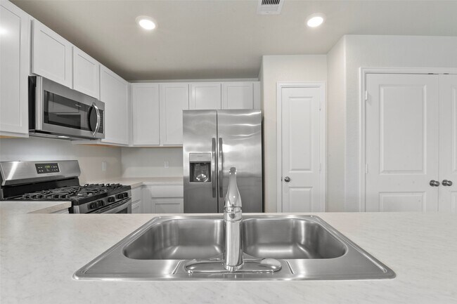 Building Photo - 27027 Euphonia Grn Ln