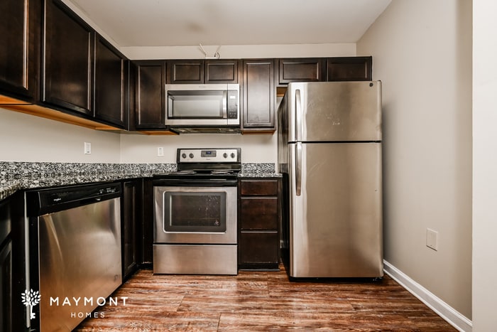 Building Photo - 2215 Marlin Dr