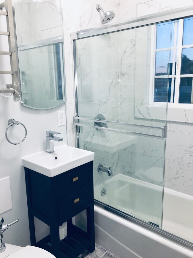 Building Photo - 135 Bonito Ave