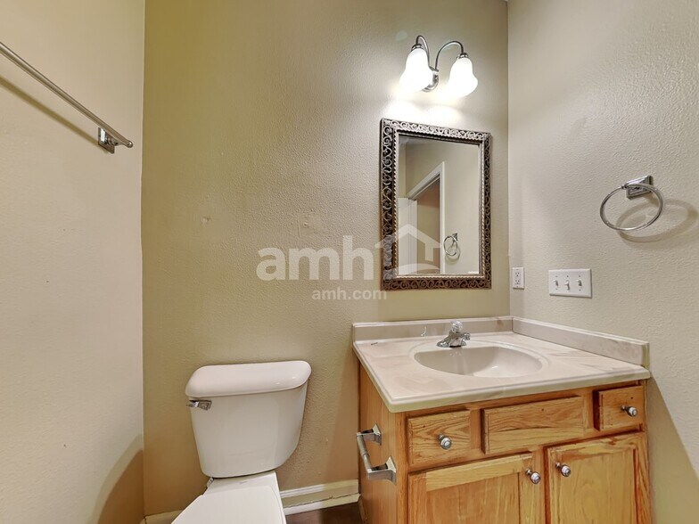 Building Photo - 201 Antigua Pl