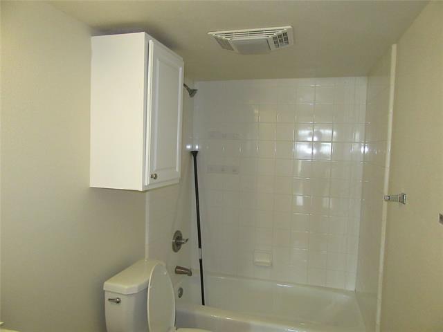 Building Photo - 7522 Holly Hill Dr