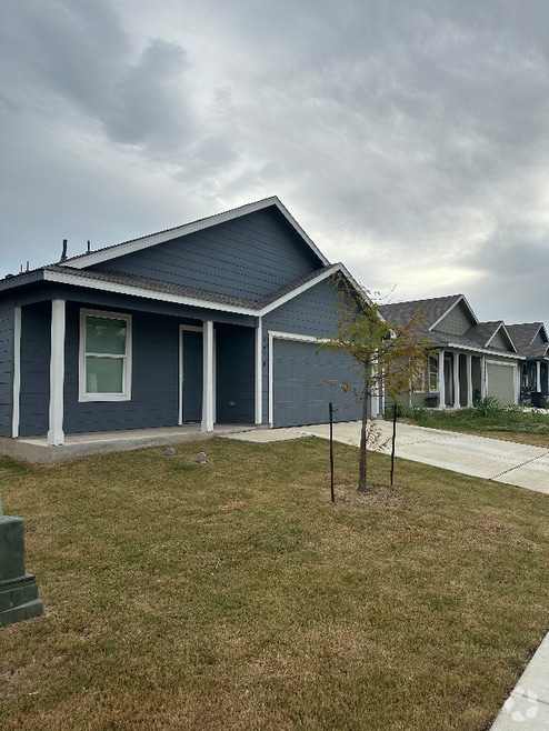 Building Photo - 4918 Legacy Trl