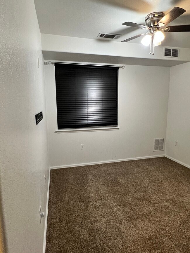 Building Photo - 2672 S Cathay Way