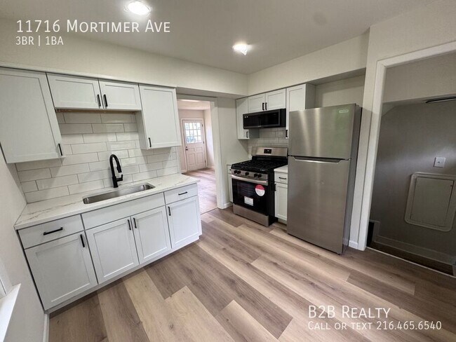 Building Photo - 11716 Mortimer Ave