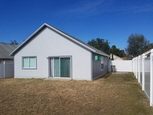 Building Photo - Beautiful Renovated 2-Bedroom, 2-Bathroom Home in Apopka