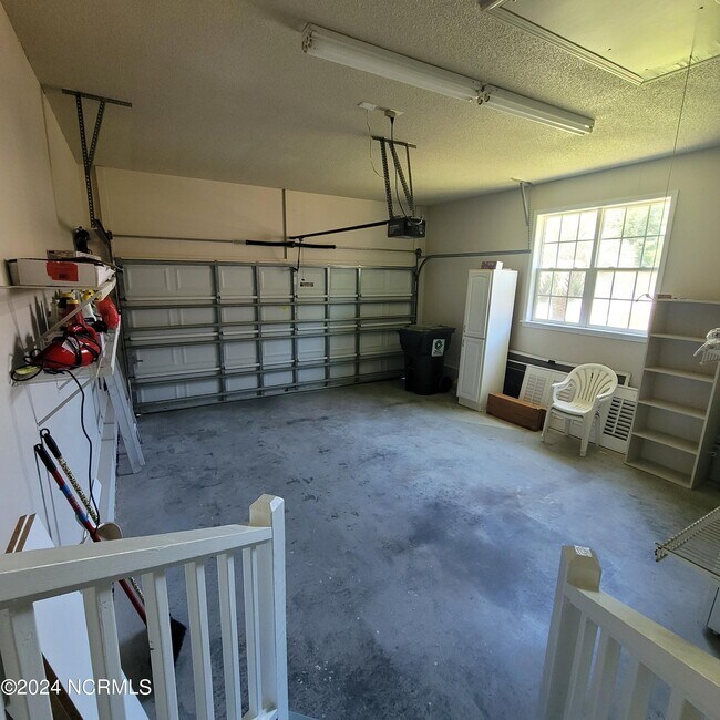 Building Photo - 7800 Cypress Island Dr