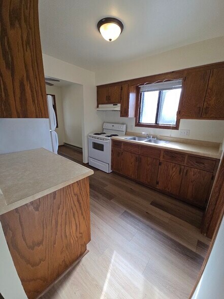 Kitchen from Livingrm - 131 Maple Ave S