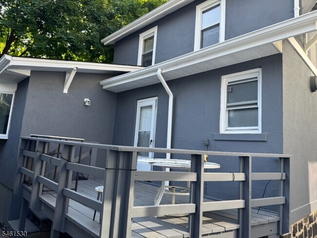 Building Photo - 41 Knox Ave