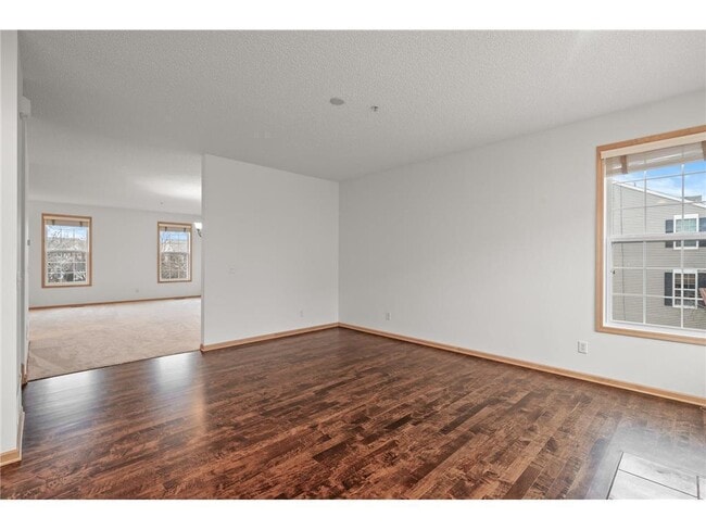 Building Photo - 9995 Wildflower Dr