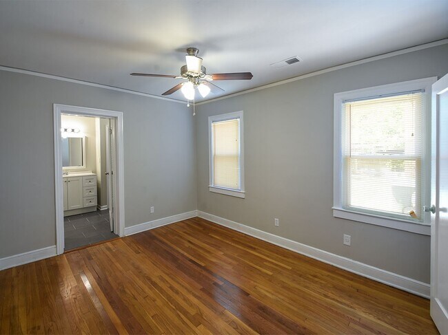 Building Photo - 3 Bed, 2 Bath near UOM