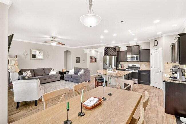 Building Photo - 7841 Fort Griffen Dr