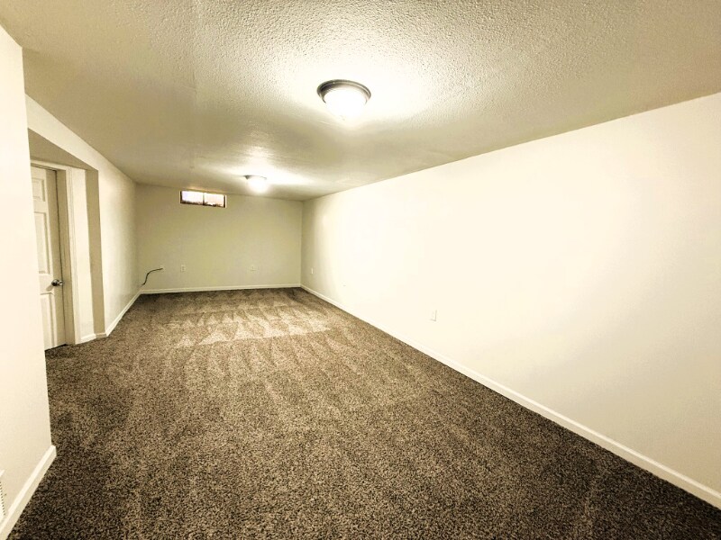 Building Photo - 1114 S Waverly St