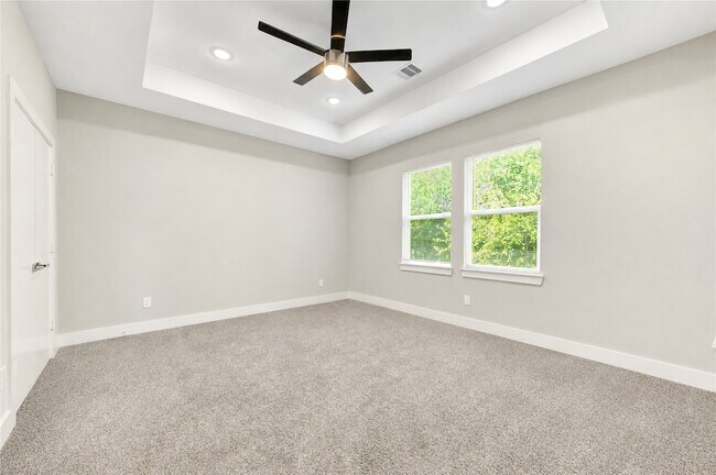 Building Photo - 4536 Sunflower St