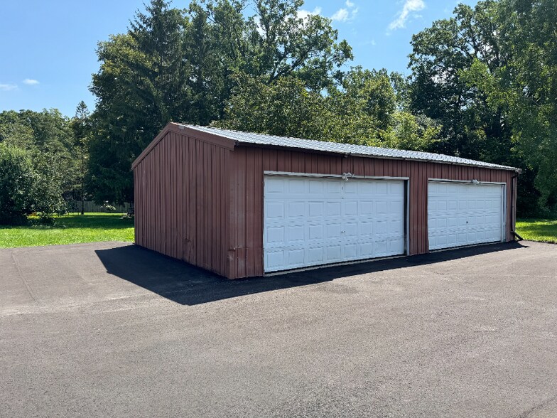 Building Photo - 153-155 W Paradise Dr