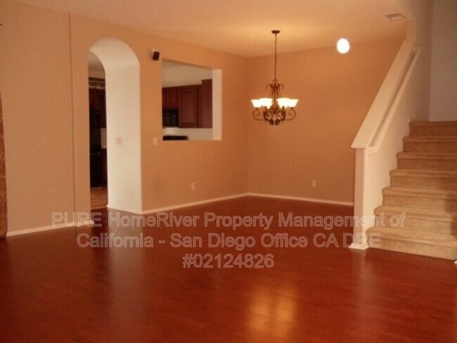 Building Photo - 621 Sumner Way