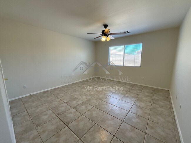 Building Photo - 16612 W Cottonwood St