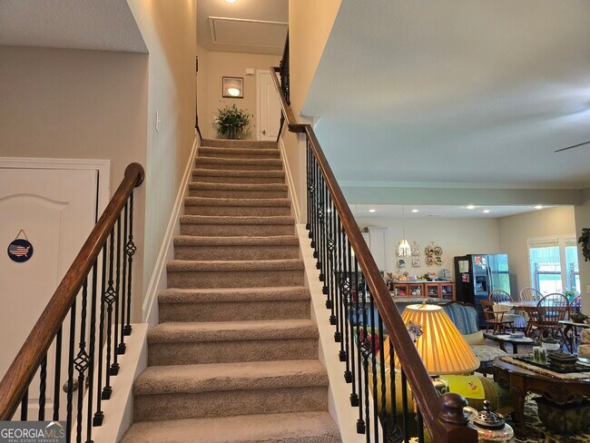 Building Photo - 503 Bryant Lake Blvd