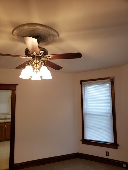 Main room - 633 E Lombard St