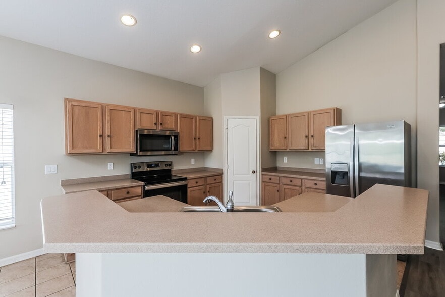 Building Photo - 3832 Washburn Pl