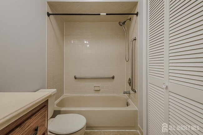 Building Photo - 236 Blew Ct