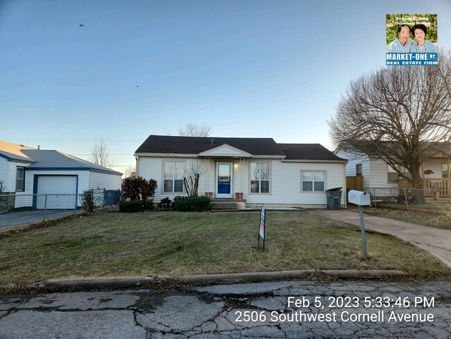 Primary Photo - 2506 SW Cornell Ave