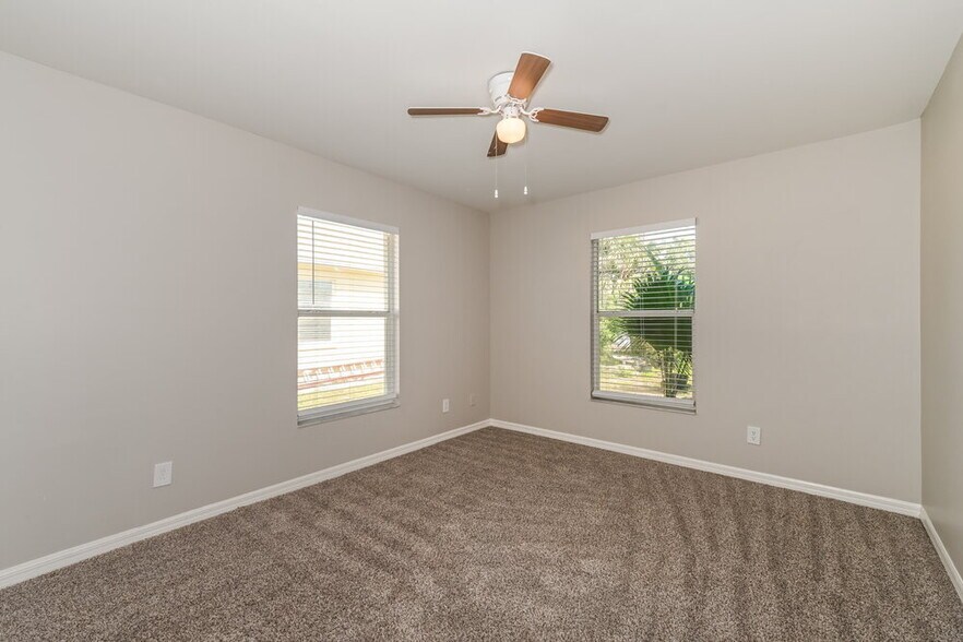 Building Photo - 4658 Sierra Ln