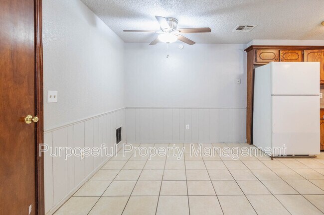 Building Photo - 930 SW 63rd St