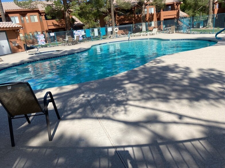 Building Photo - 874 Mesquite Springs Dr